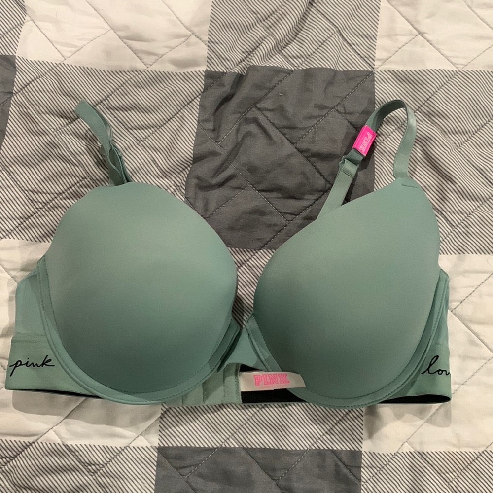 Victoria secret push up bra 34D